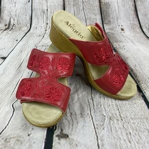 Alegria Lin-645N Red Leather Top Embroidered Slip On Wedge Sandals Size 39 EUC
